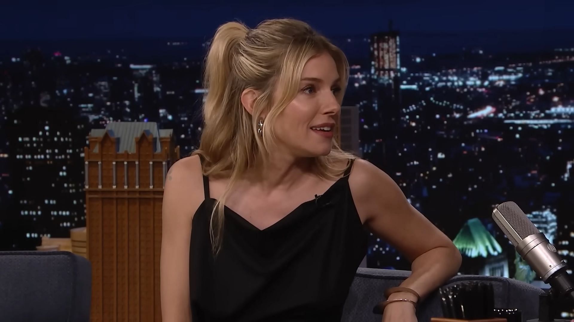 Miller and Law broke up for the last time in 2011 (Image via YouTube/The Tonight Show Starring Jimmy Fallon)